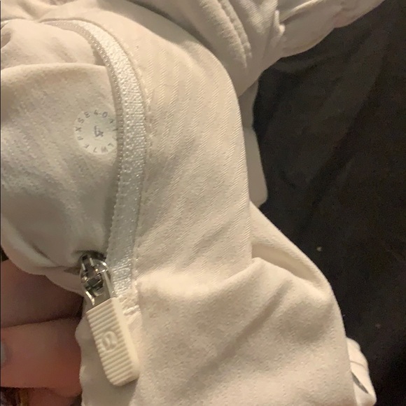 Lululemon shorts - Picture 4 of 4